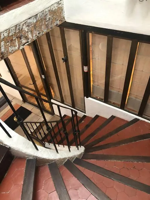 Grande Maison De Ville Atypique - 4 Nuits Mini La Seyne-sur-Mer France