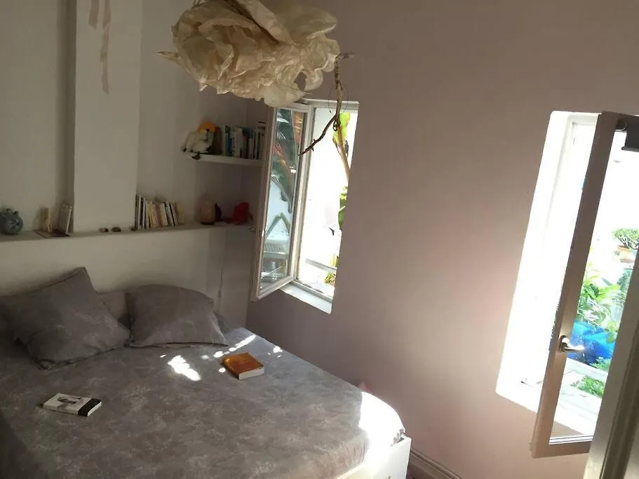 Holiday home Grande Maison De Ville Atypique La Seyne-sur-Mer France